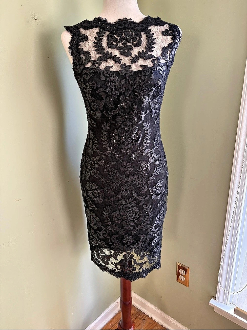 Tadashi Shoji Sequin/Mesh Fitted Midi Dress Black size 0. Sheer lace neckline.